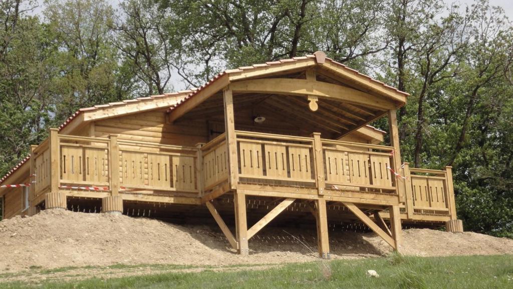 Chalet Domaine De Combe Ramond Veilhes Ruang foto